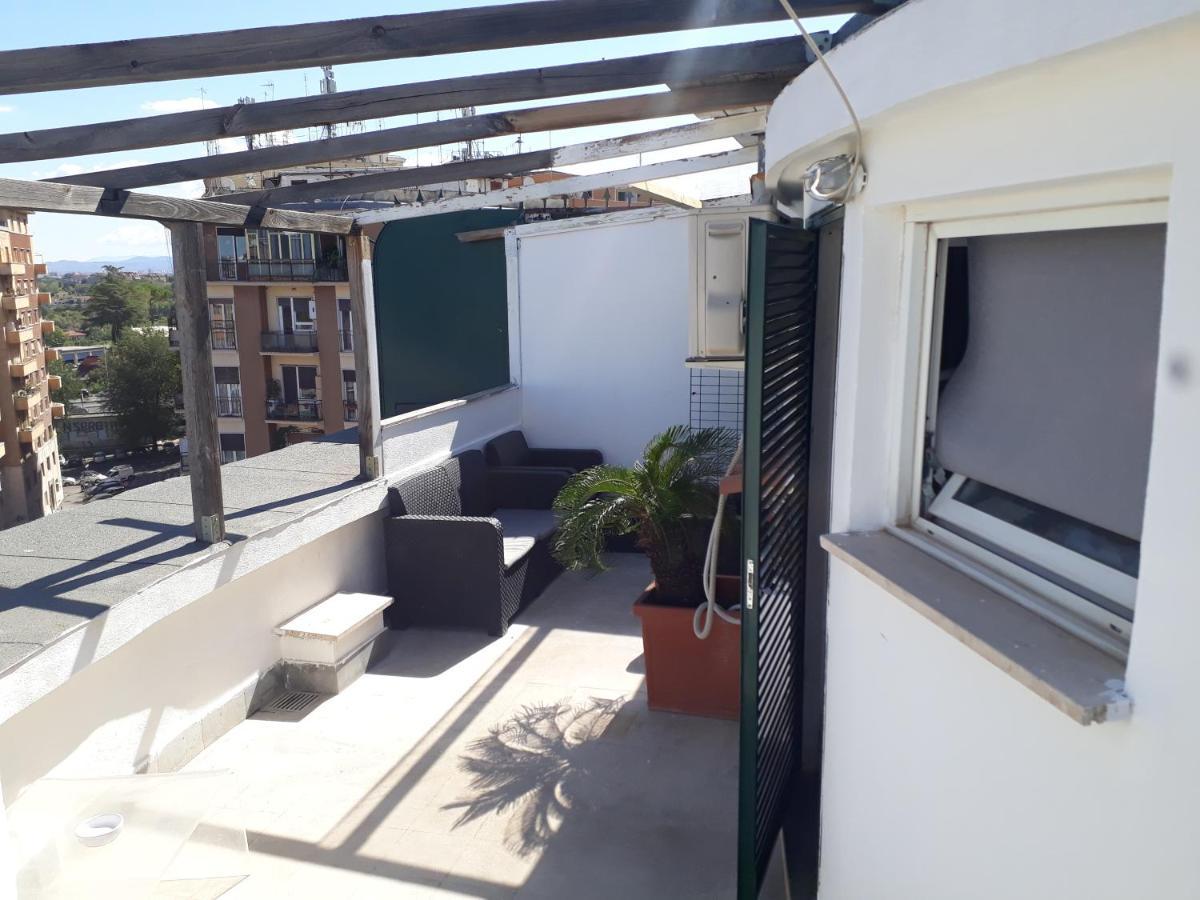 Готель La Terrazza Рим Екстер'єр фото